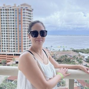 Meet your Posher, Kimngan thi